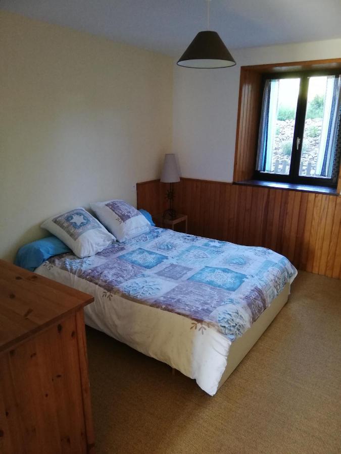 Gite Les Chaumeix Prondines Bagian luar foto