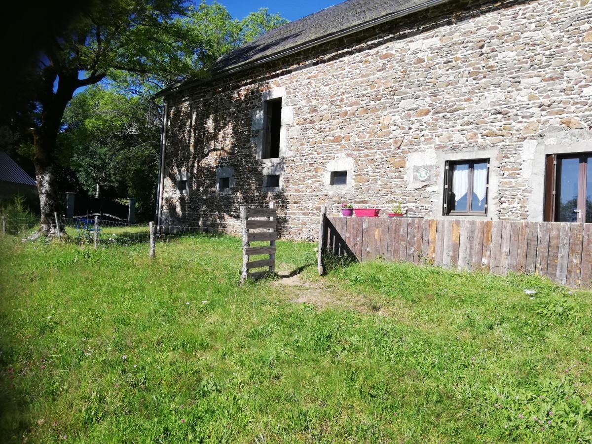 Gite Les Chaumeix Prondines Bagian luar foto