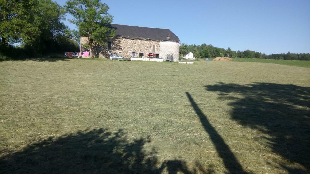Gite Les Chaumeix Prondines Bagian luar foto