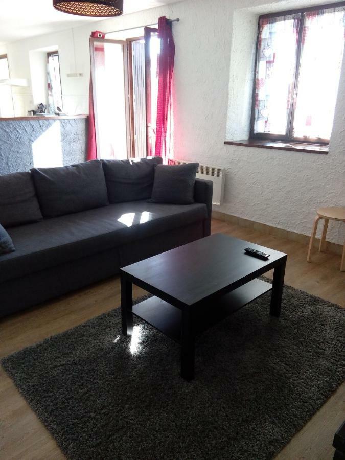 Gite Les Chaumeix Prondines Bagian luar foto